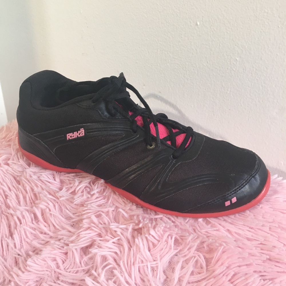 RYKA RHYTHMIC WOMENS SIZE 10 BLACK AND PINK